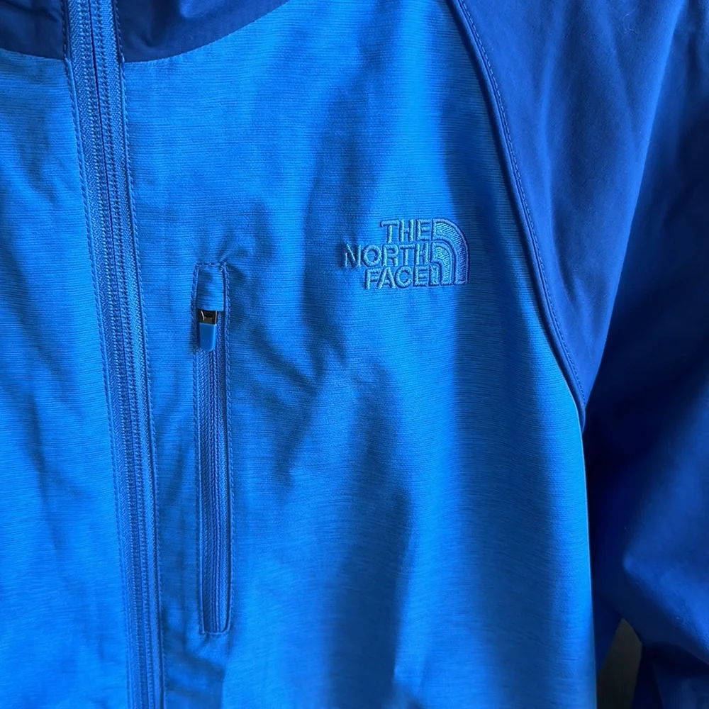 The North Face Women’s ski jacket. - Picture 2 of 4